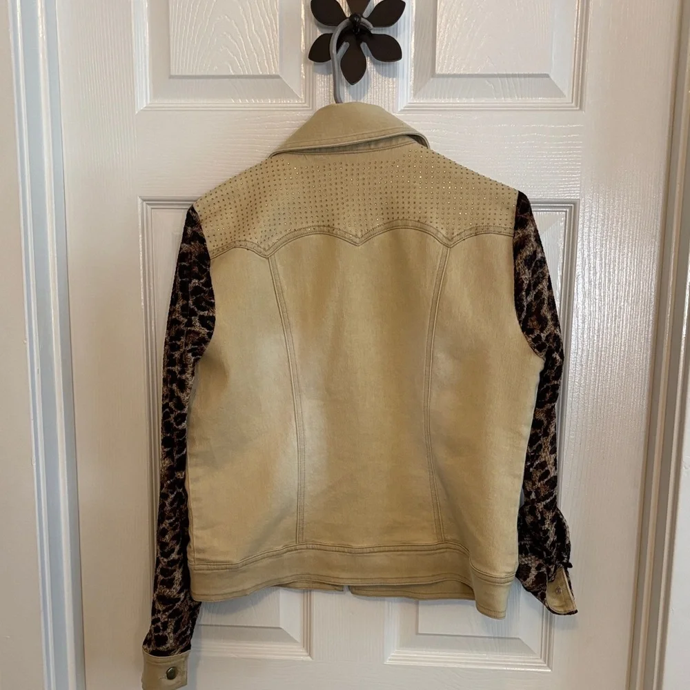 A.Z.I Embellished Brushed Denim Jean Jacket w/Leopard Print Cut-Out sz Small - Picture 7 of 14
